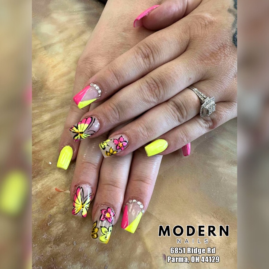 Modern Nails | Premier Nail salon in Parma, OH 44129
